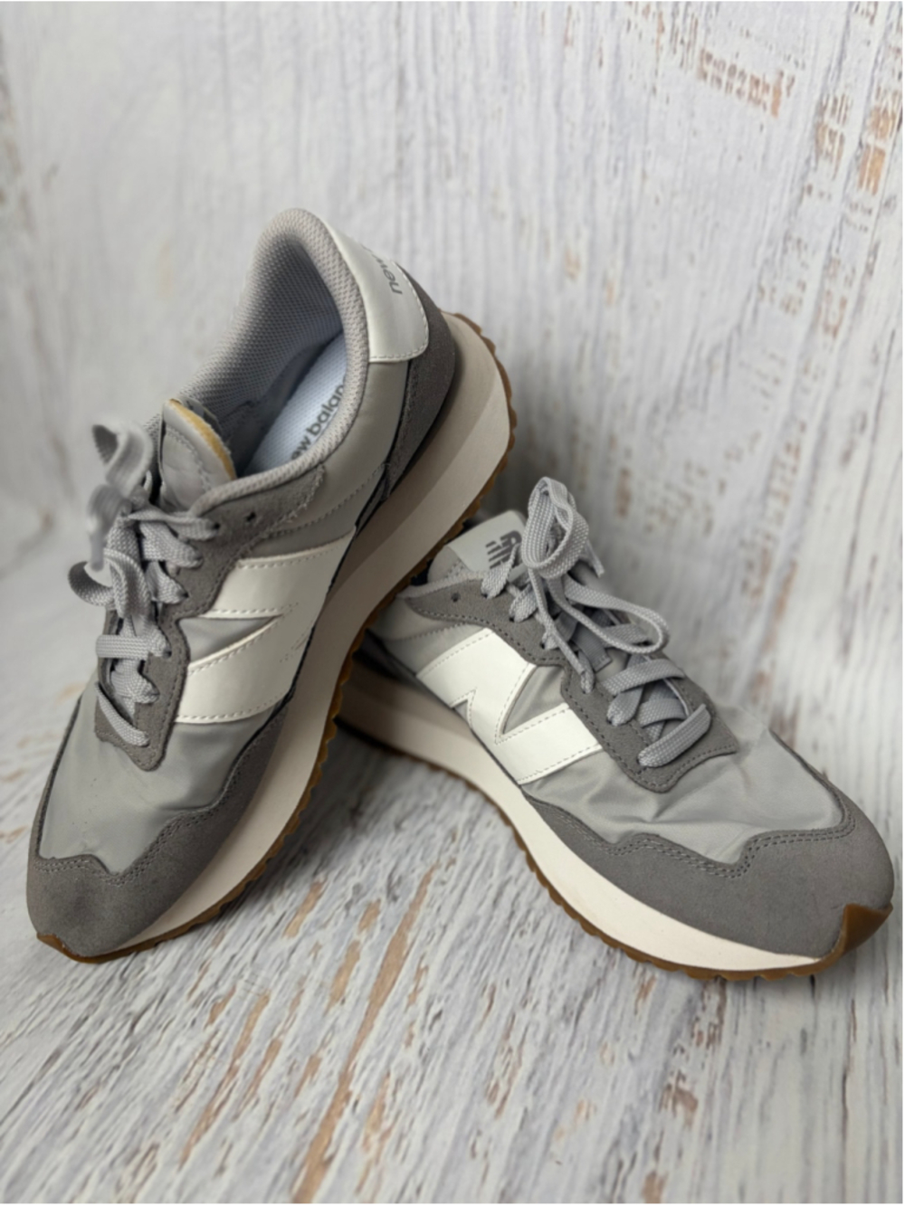 Unisex New Balance Sneakers Grey and White (W-9, M-7.5)